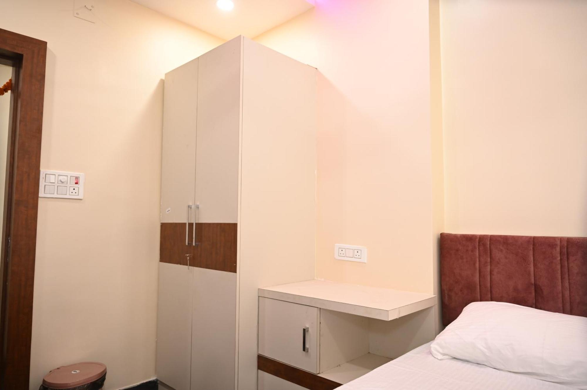 Hotel Royal Radiant 란치 외부 사진