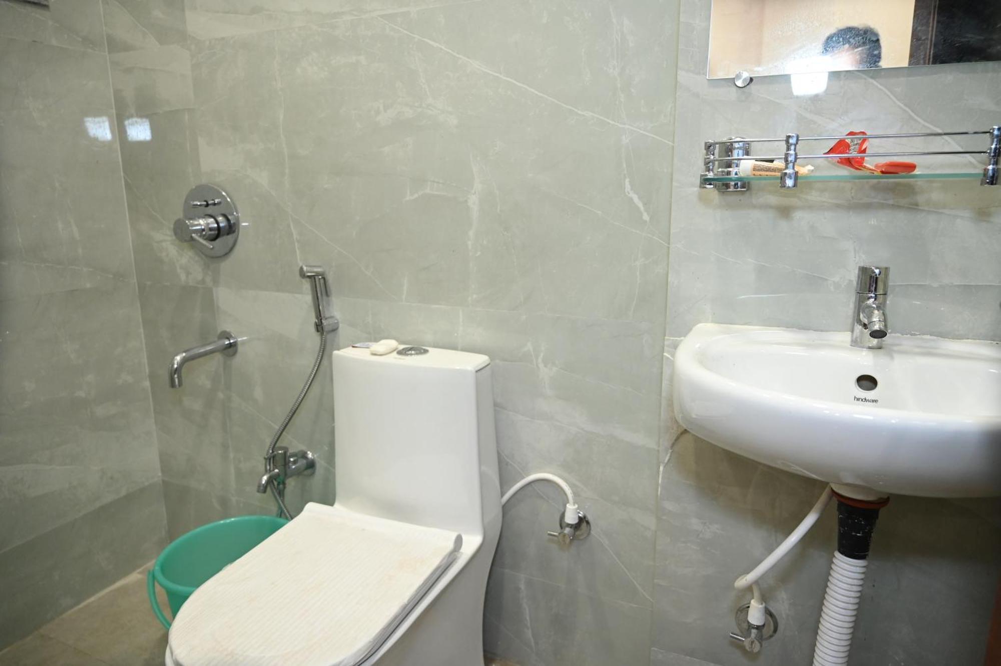 Hotel Royal Radiant 란치 외부 사진