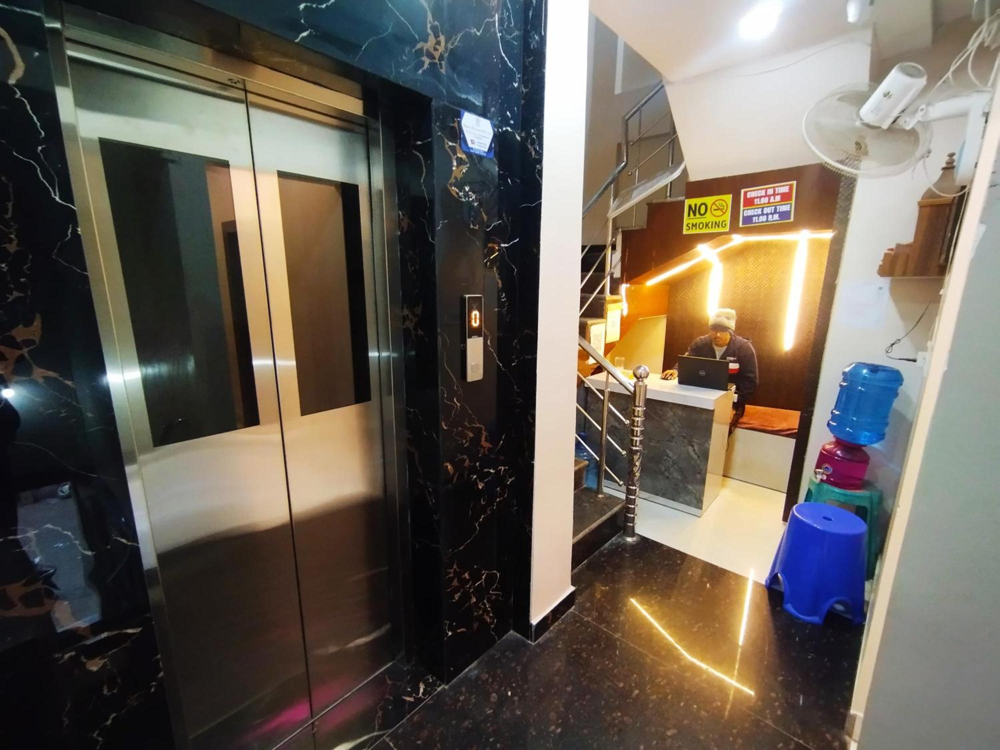 Hotel Royal Radiant 란치 외부 사진